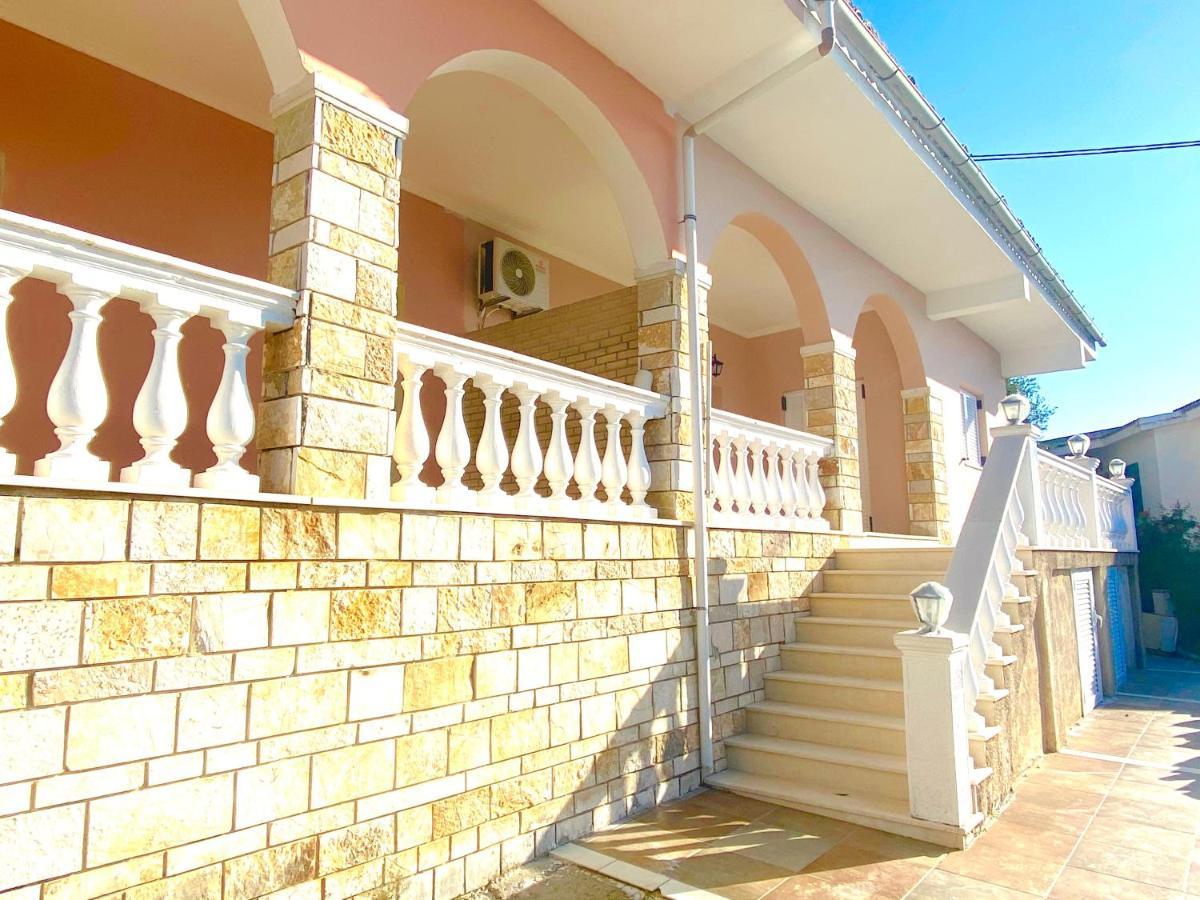Nissaki Apartments And Vasilis House Nisaki  Esterno foto
